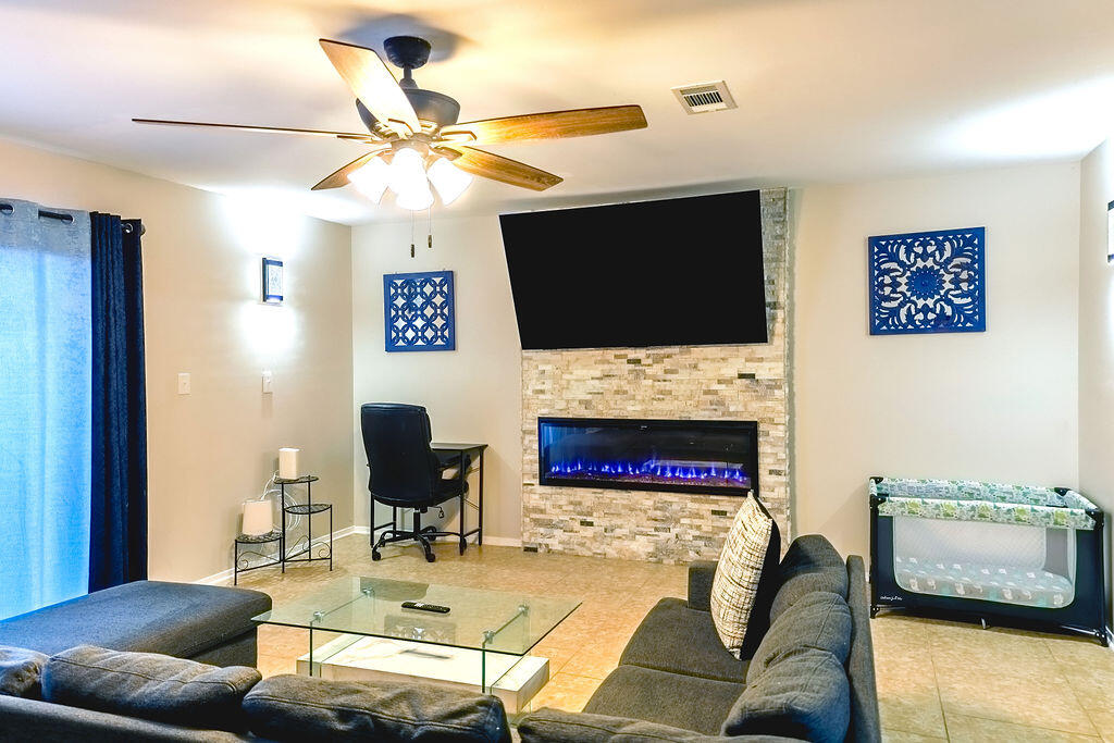 209 SW Honeytree Lane