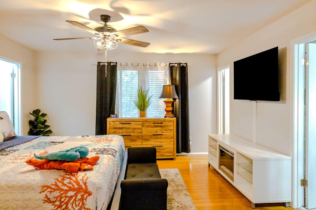 209 SW Honeytree Lane