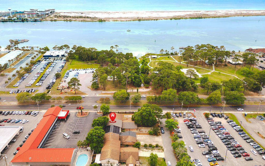 209 SW Honeytree Lane