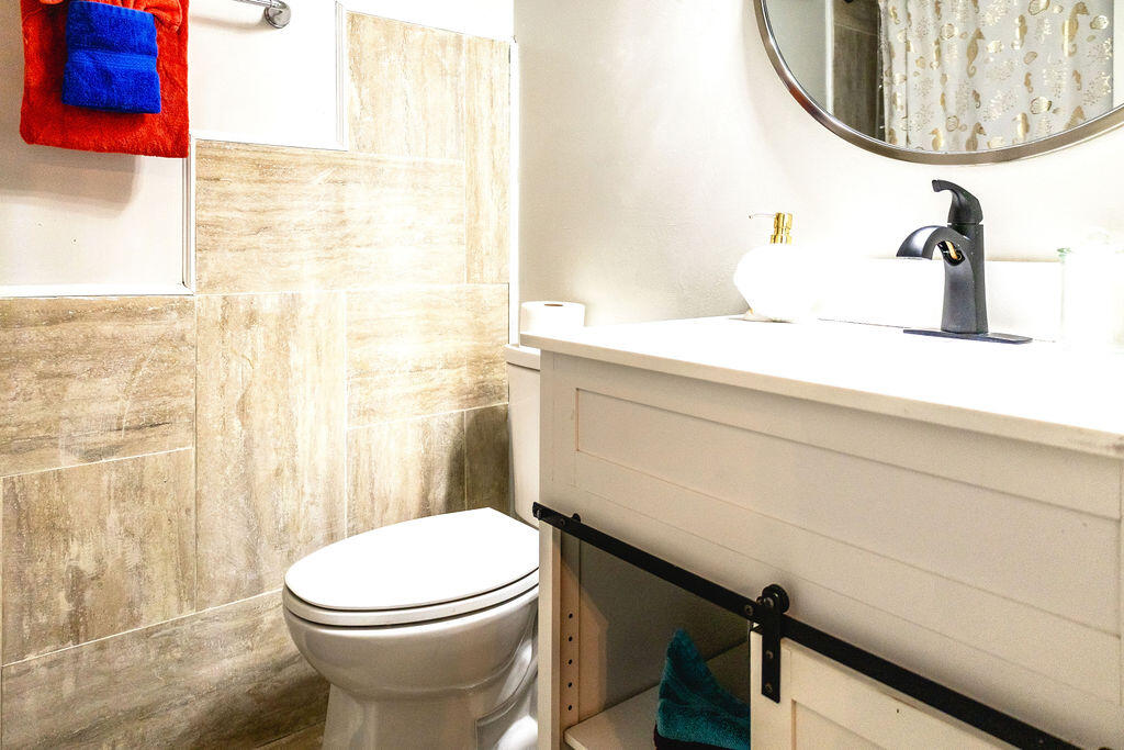 209 SW Honeytree Lane