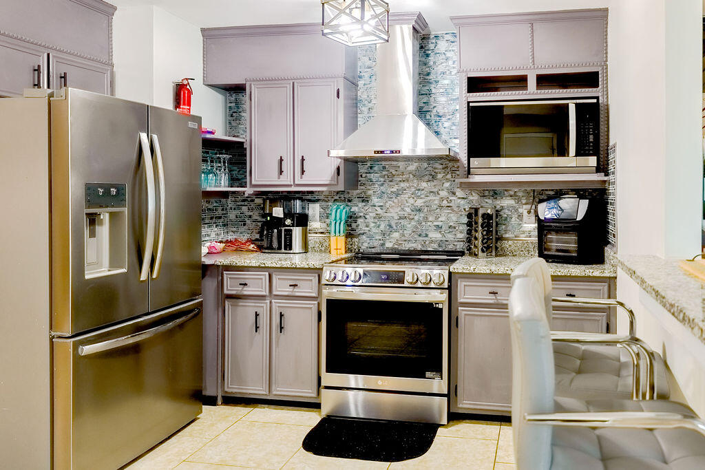 209 SW Honeytree Lane