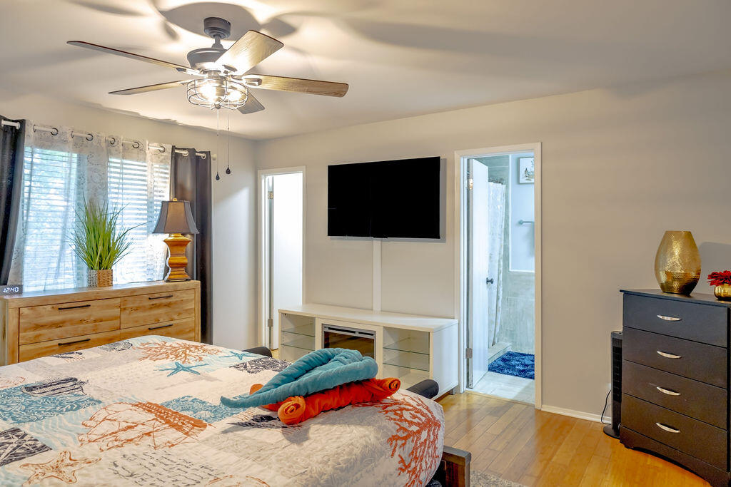 209 SW Honeytree Lane