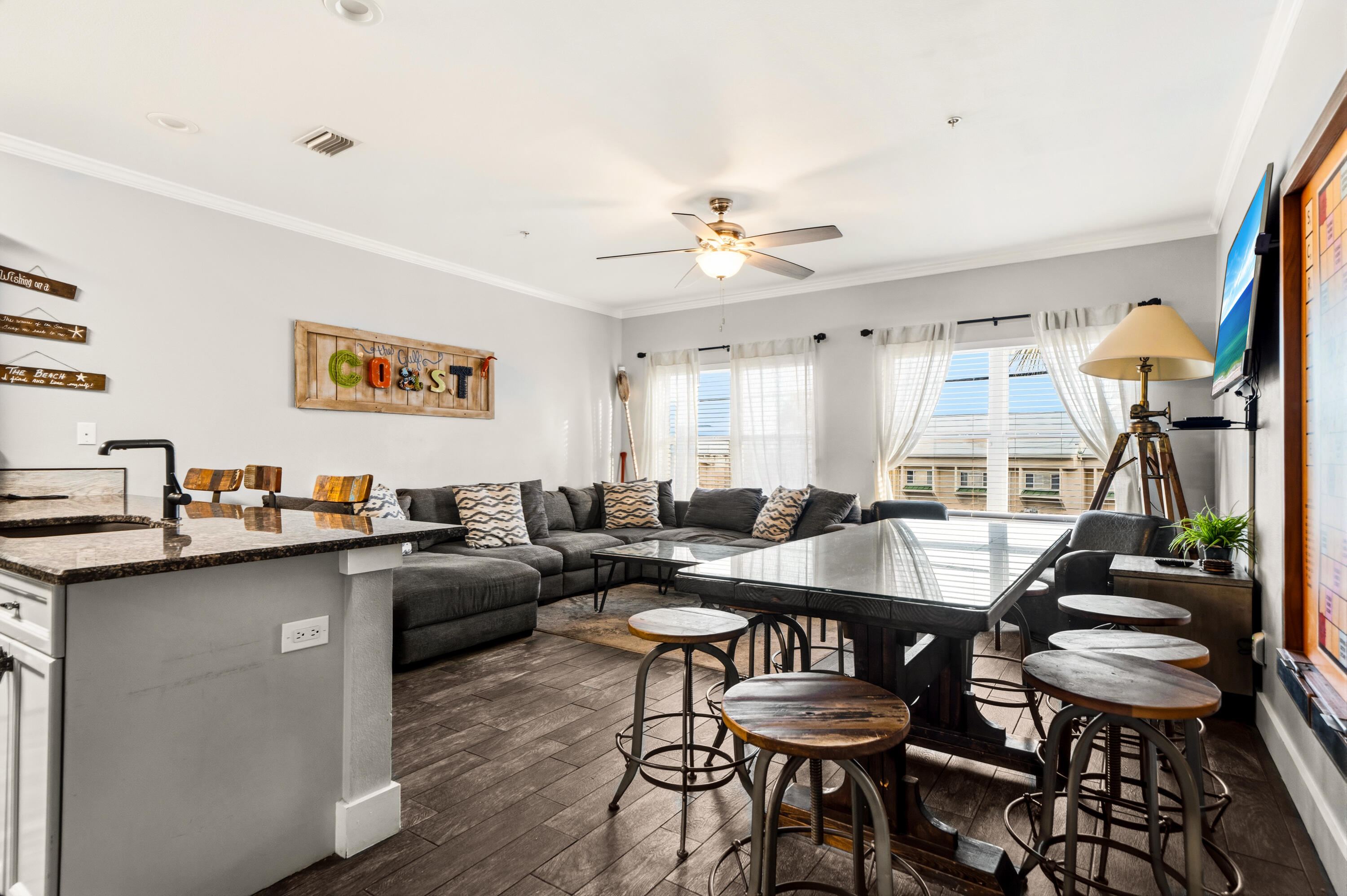 1986 Scenic Gulf Drive APT 3