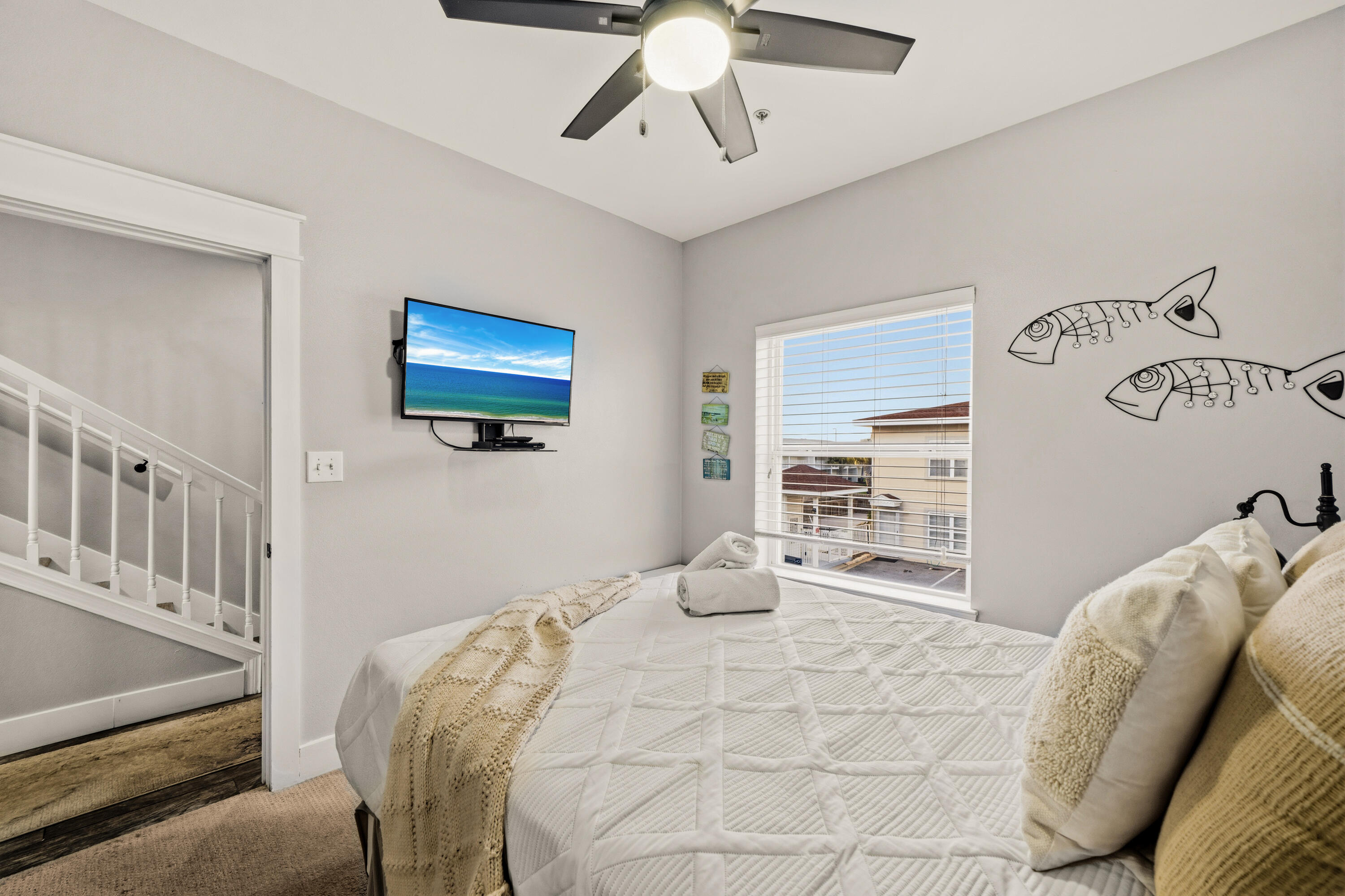 1986 Scenic Gulf Drive APT 3