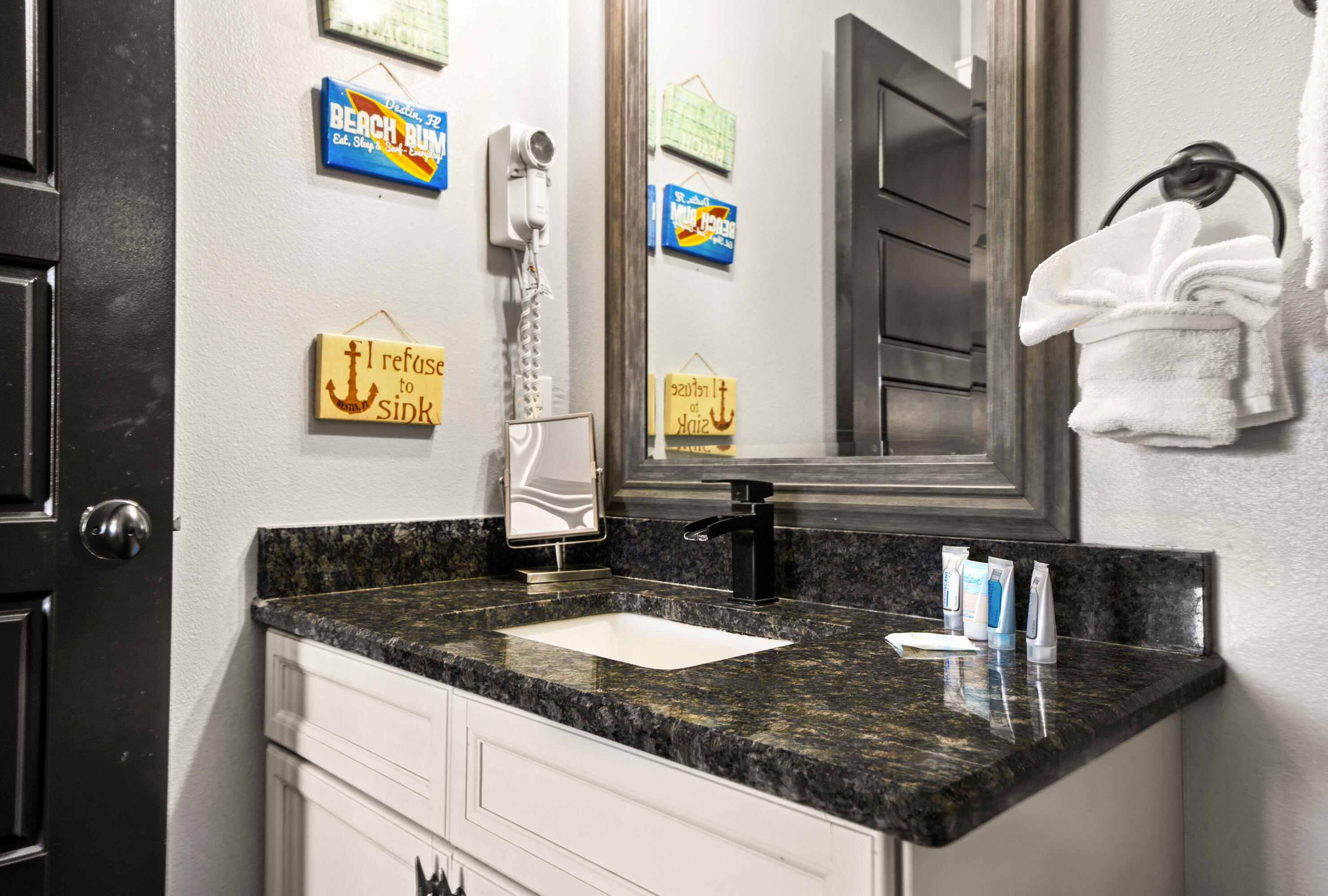 1986 Scenic Gulf Drive APT 3