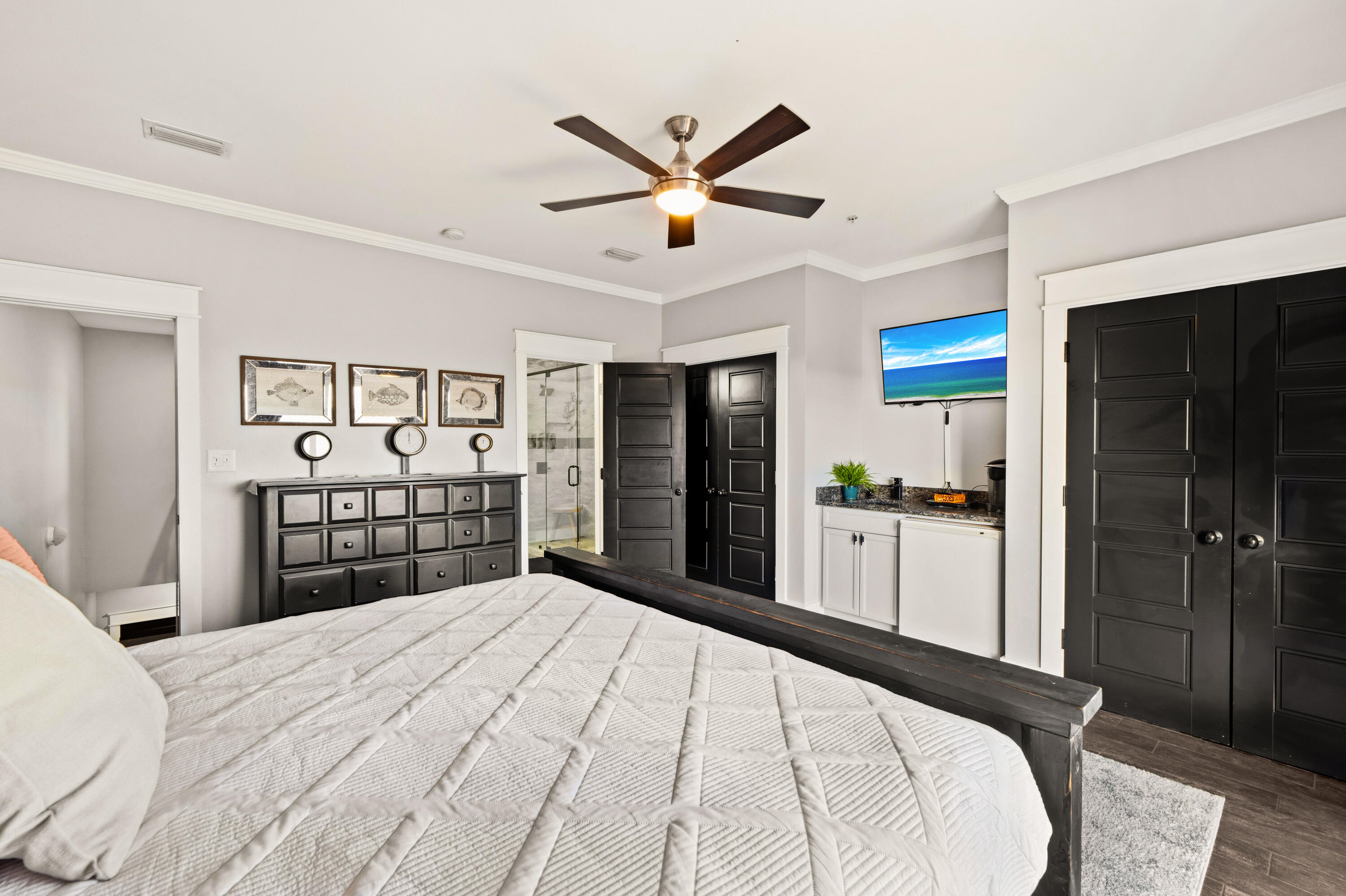 1986 Scenic Gulf Drive APT 3