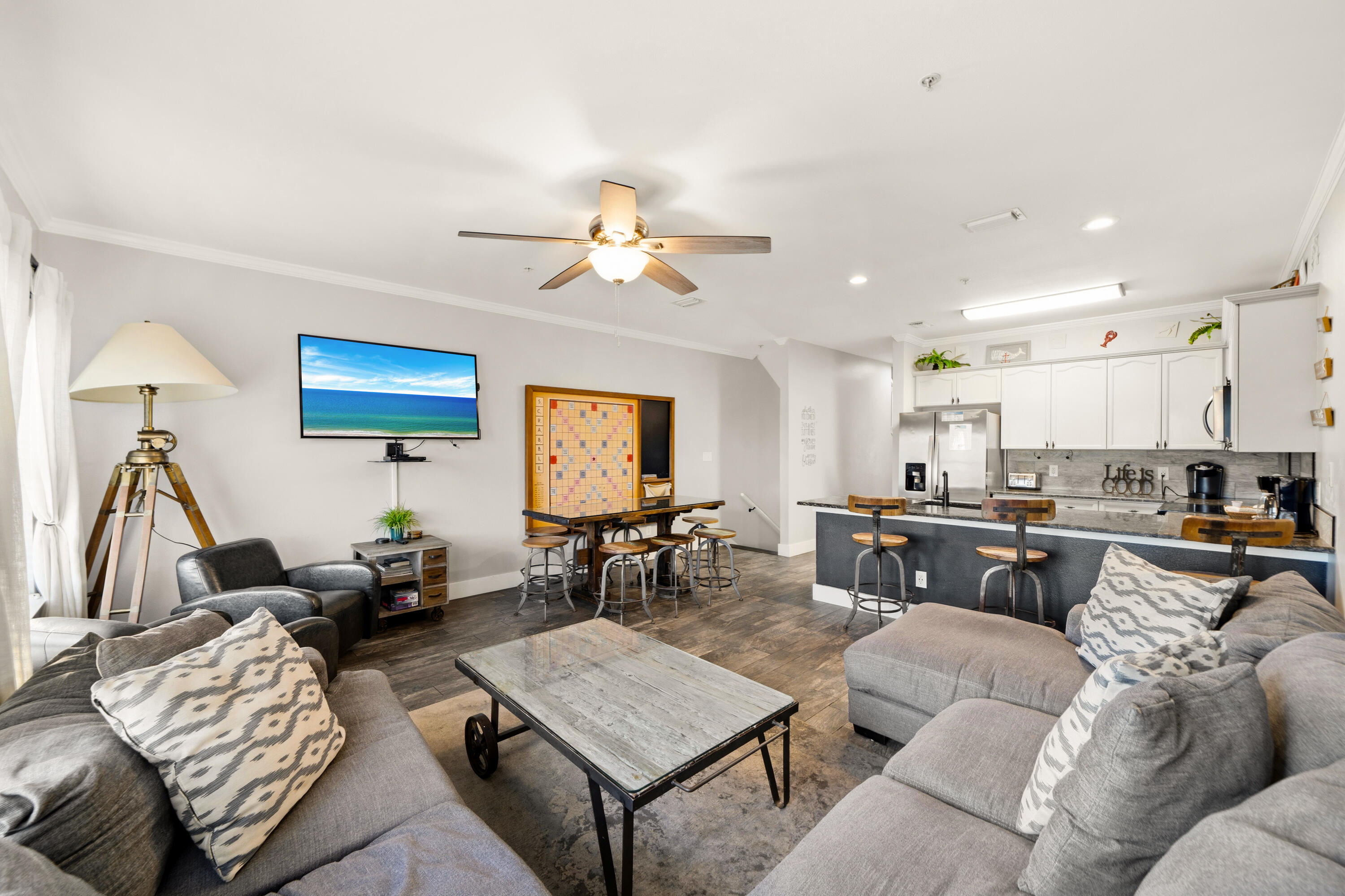 1986 Scenic Gulf Drive APT 3