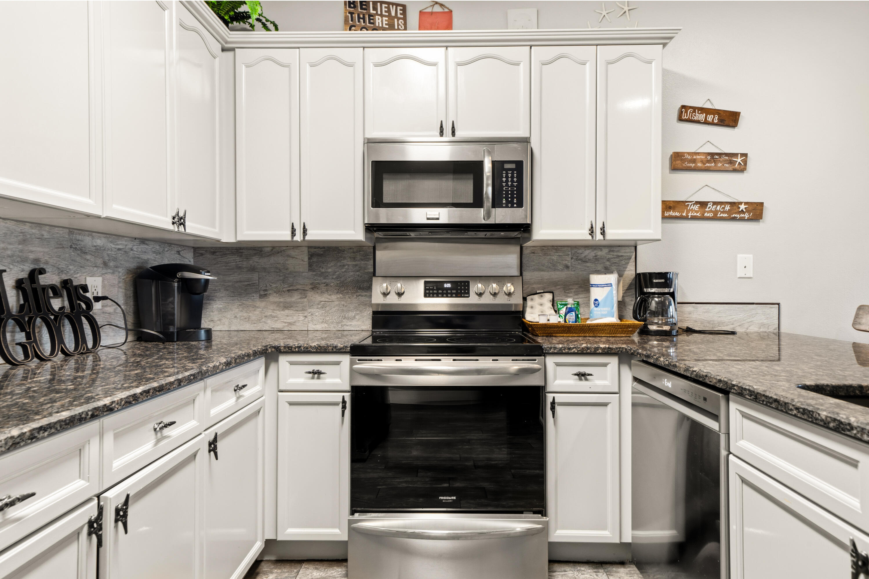 1986 Scenic Gulf Drive APT 3