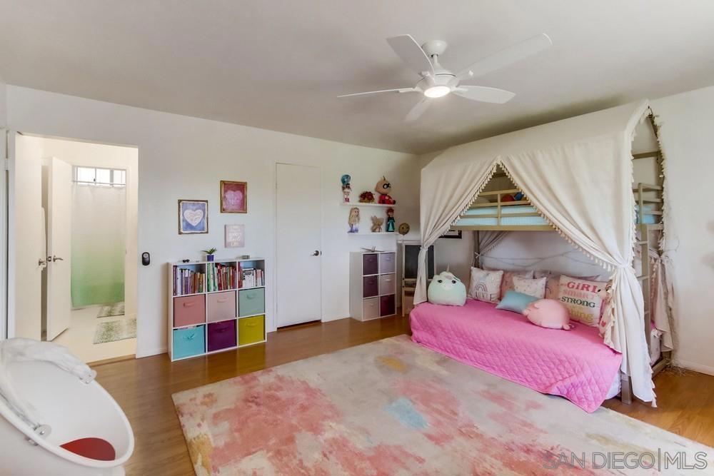 2540 Clairemont Dr. #105