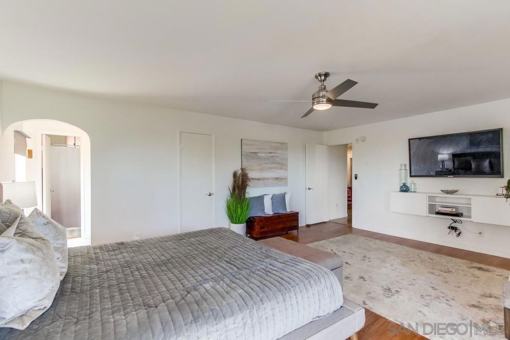 2540 Clairemont Dr. #105