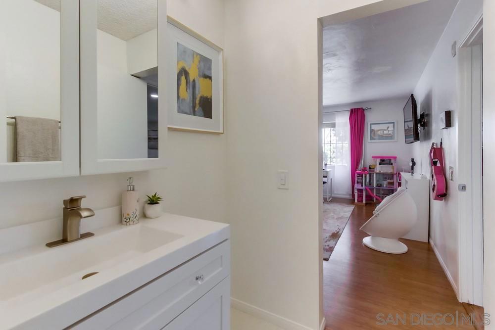 2540 Clairemont Dr. #105