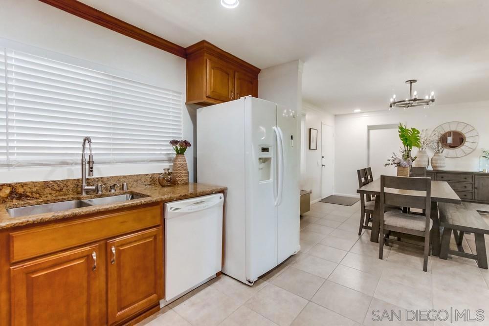 2540 Clairemont Dr. #105