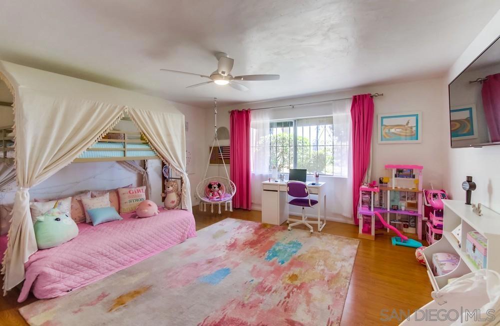 2540 Clairemont Dr. #105