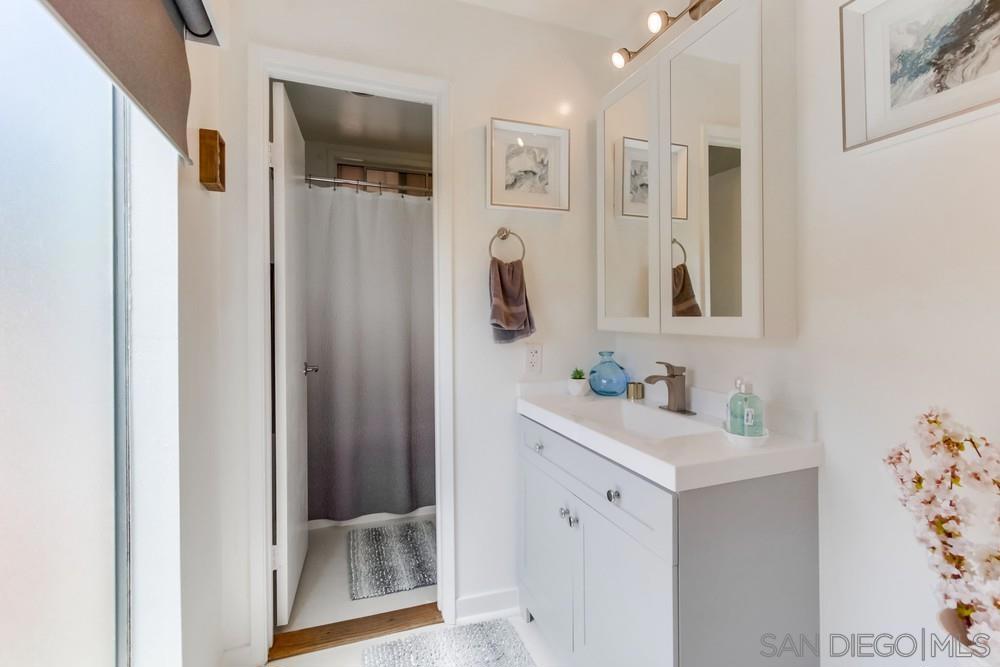 2540 Clairemont Dr. #105
