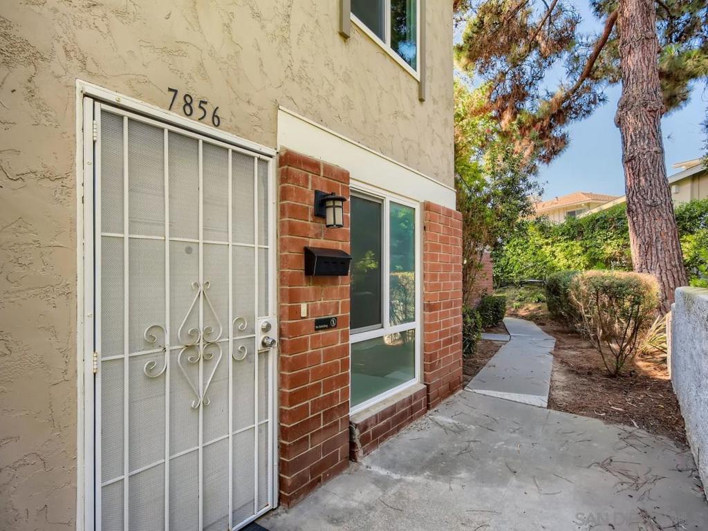 7856 Camino Glorita