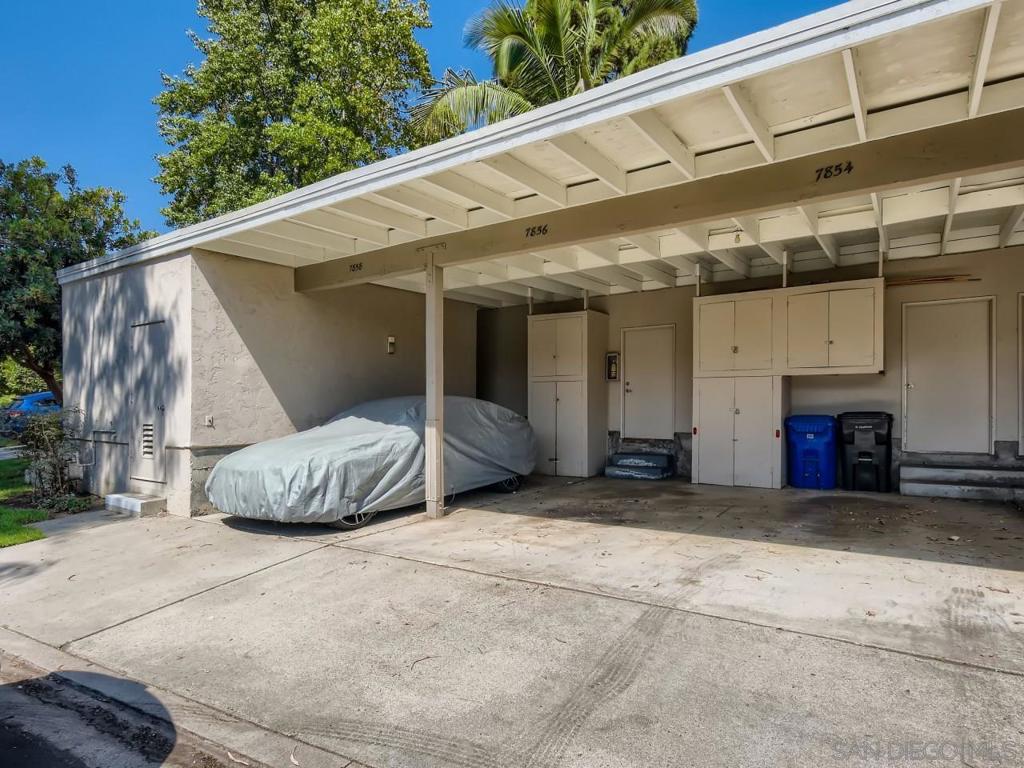 7856 Camino Glorita