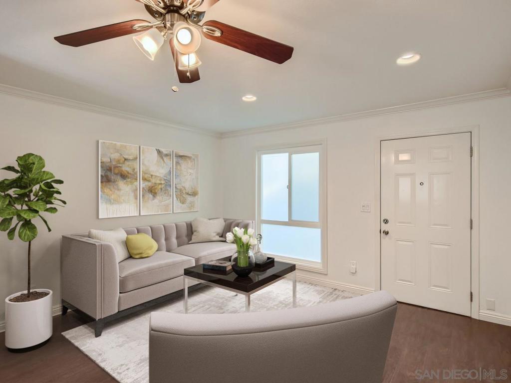 7856 Camino Glorita