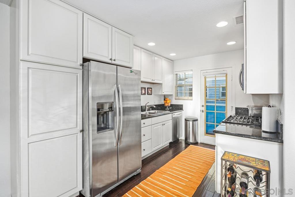 1005 Tourmaline St 3