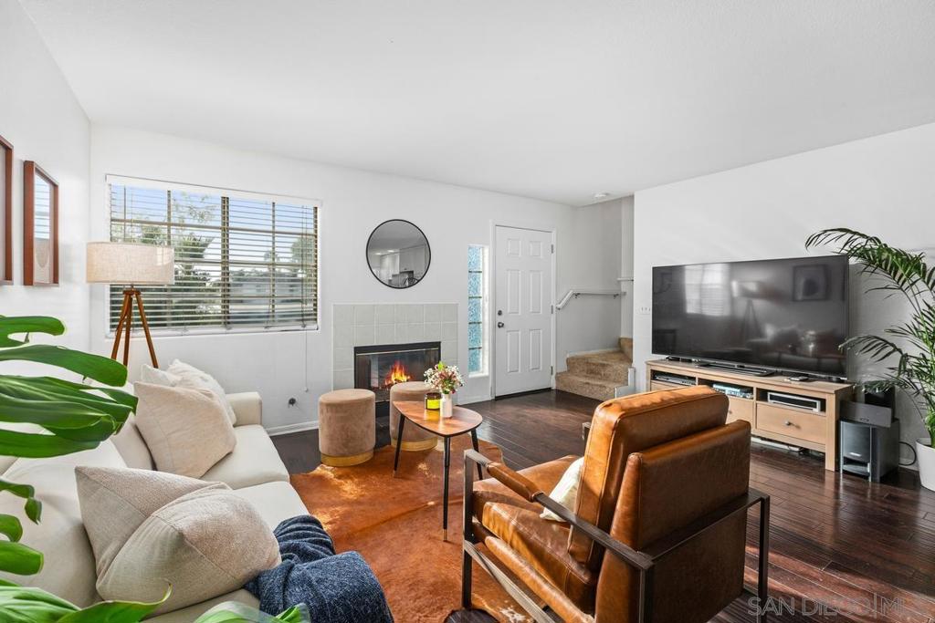 1005 Tourmaline St 3