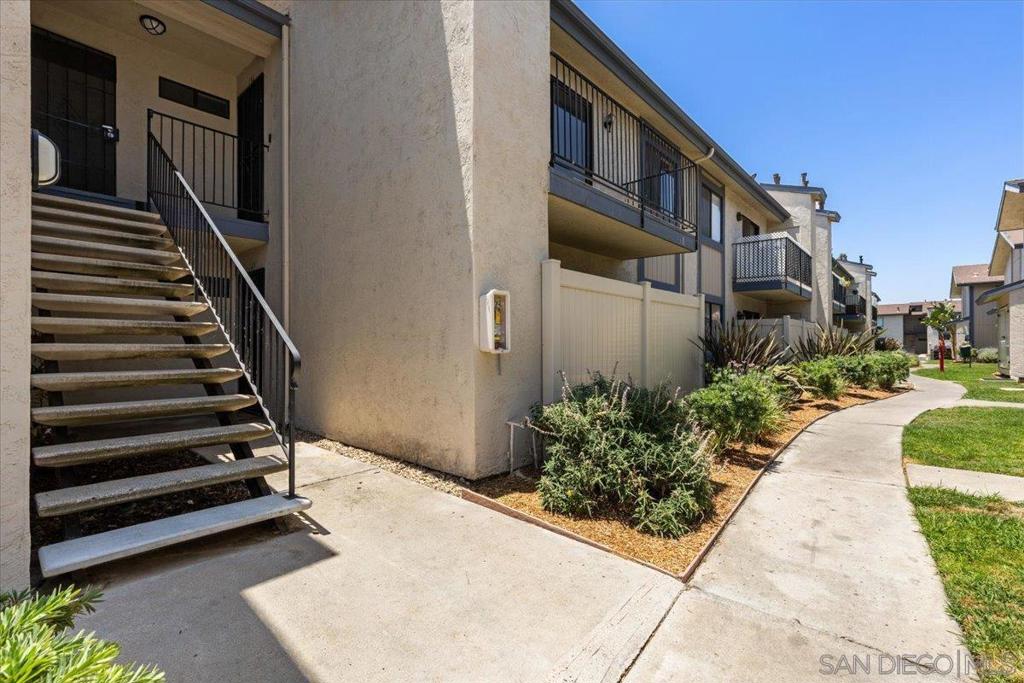 12650 Lakeshore Dr 156