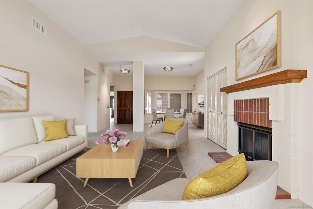 18113 Calle Estepona