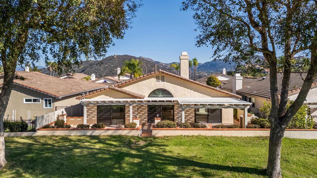 18113 Calle Estepona