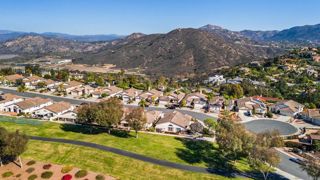 18113 Calle Estepona