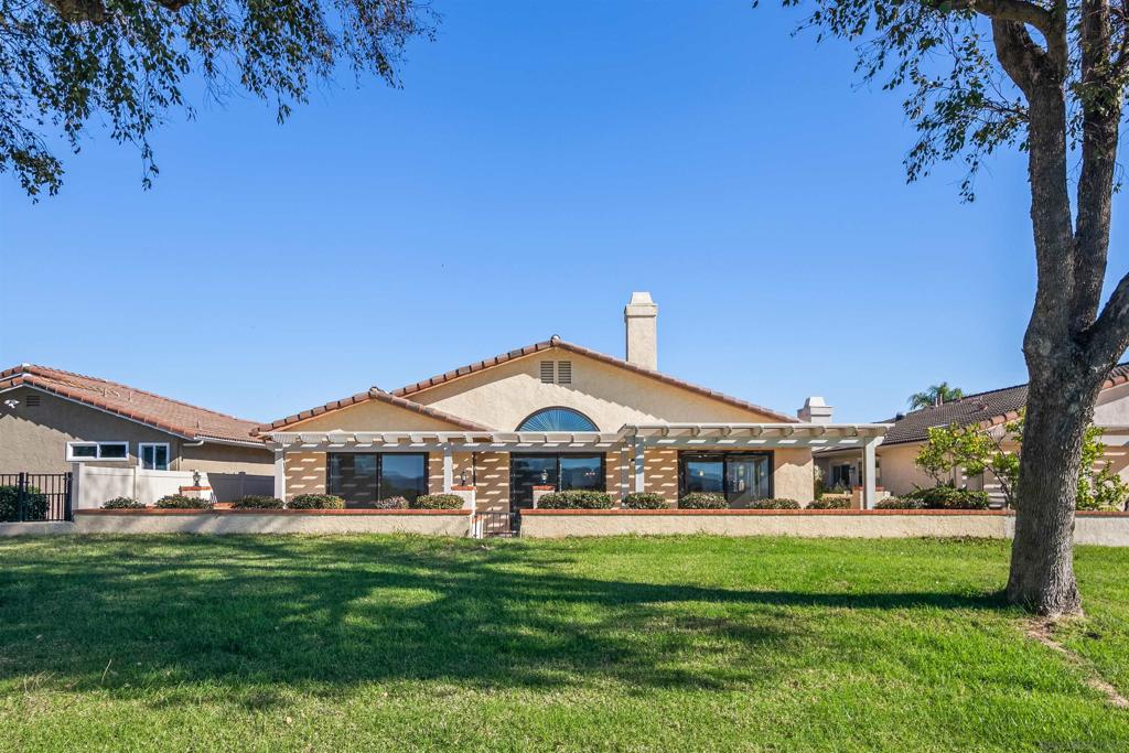 18113 Calle Estepona