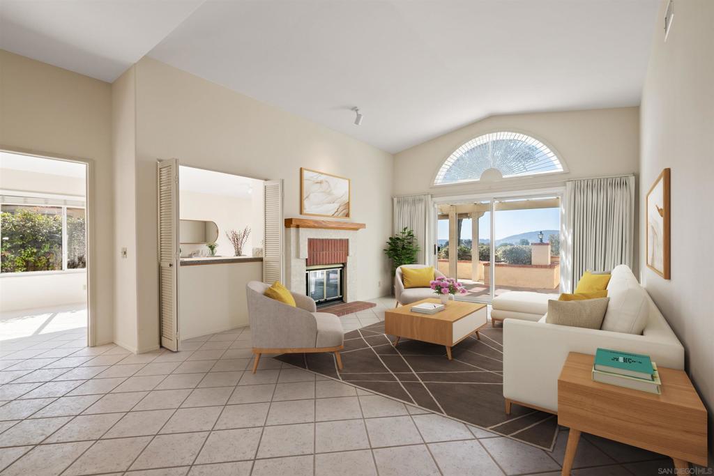 18113 Calle Estepona