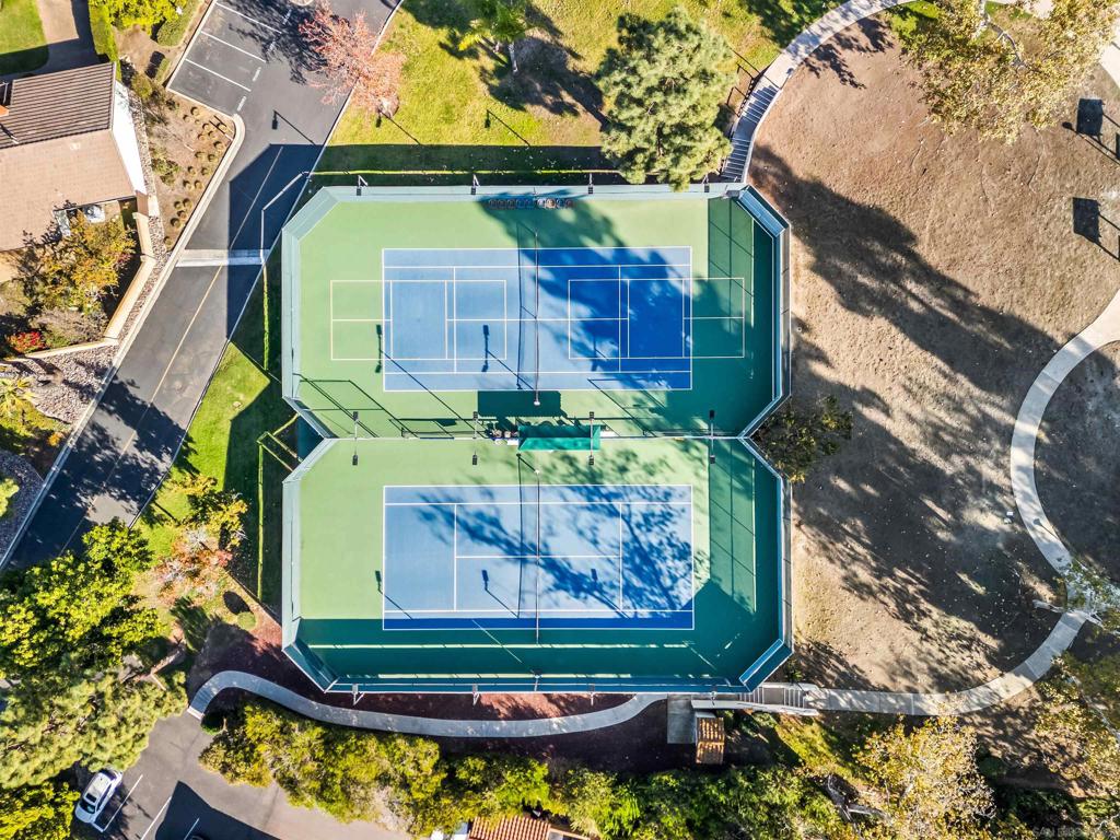 18113 Calle Estepona