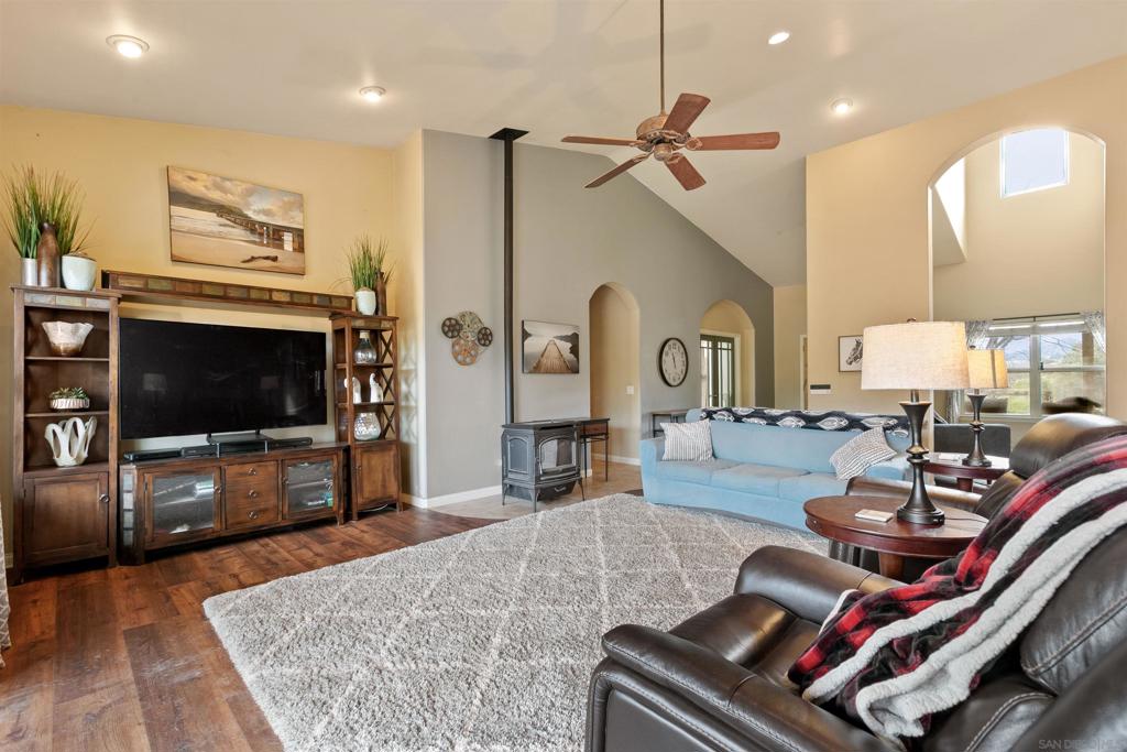 15336 Mesa Estates Ct