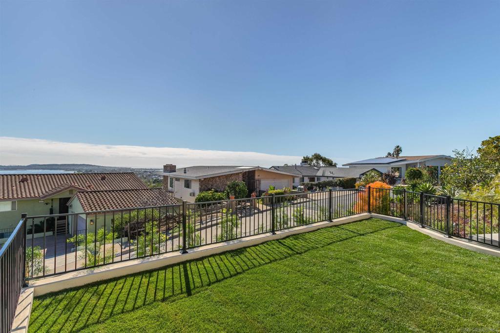 2481 La Marque St