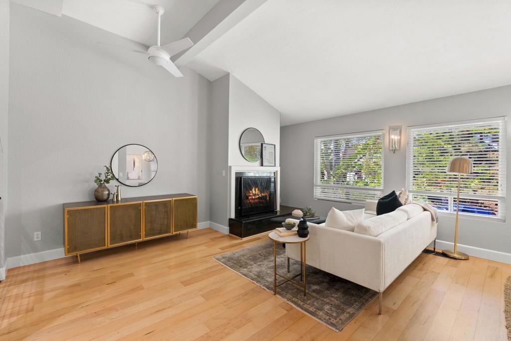 2735 Bay Canyon