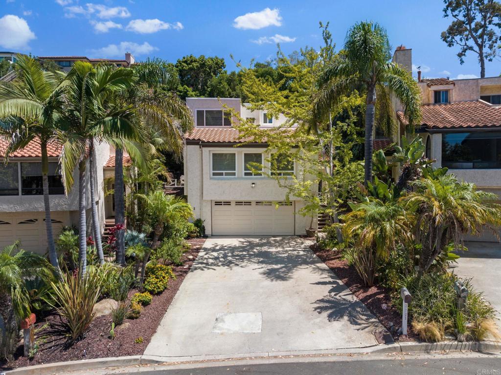 2735 Bay Canyon