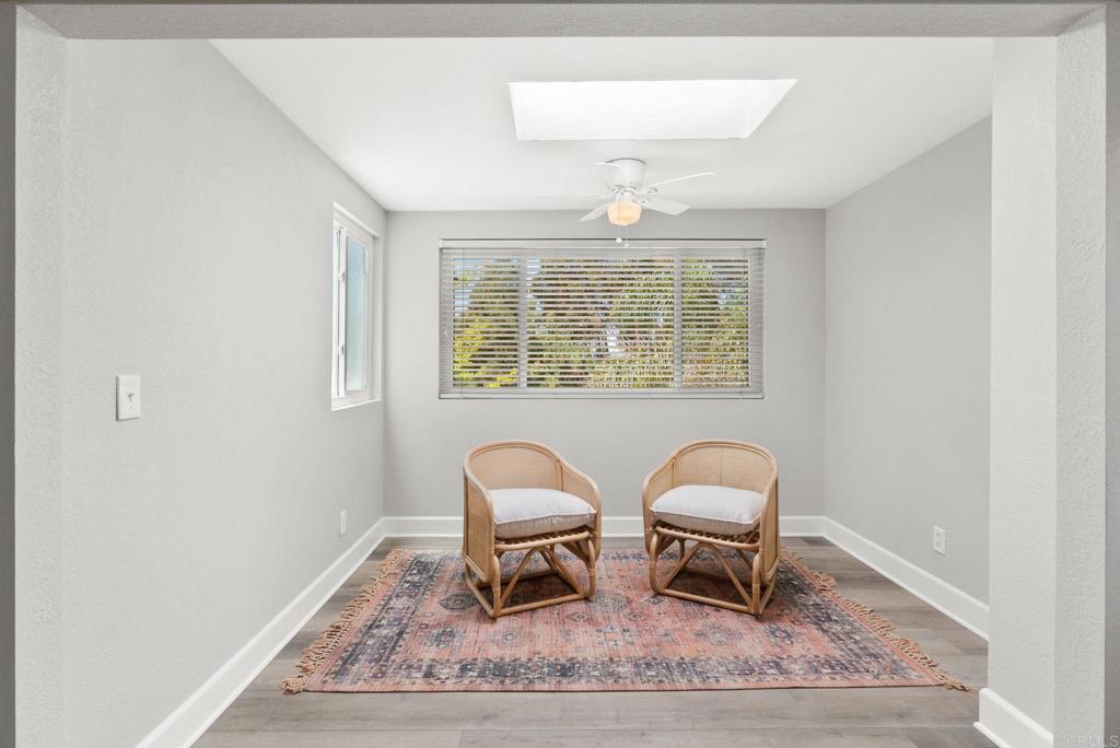 2735 Bay Canyon