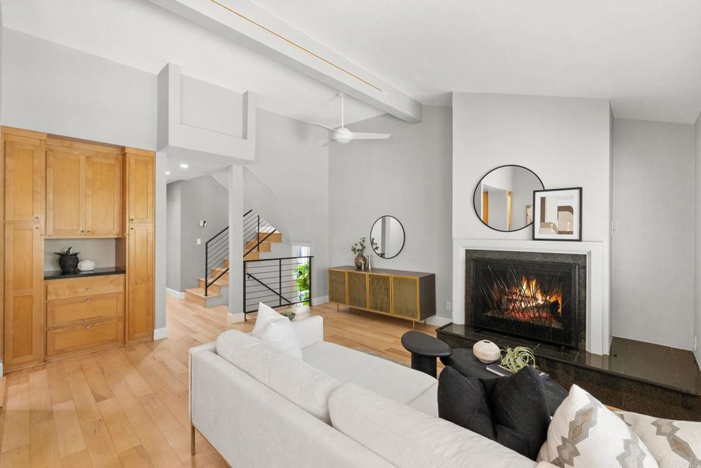 2735 Bay Canyon