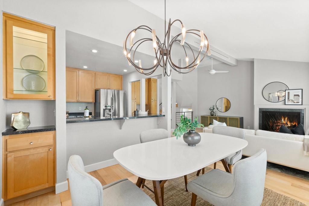 2735 Bay Canyon