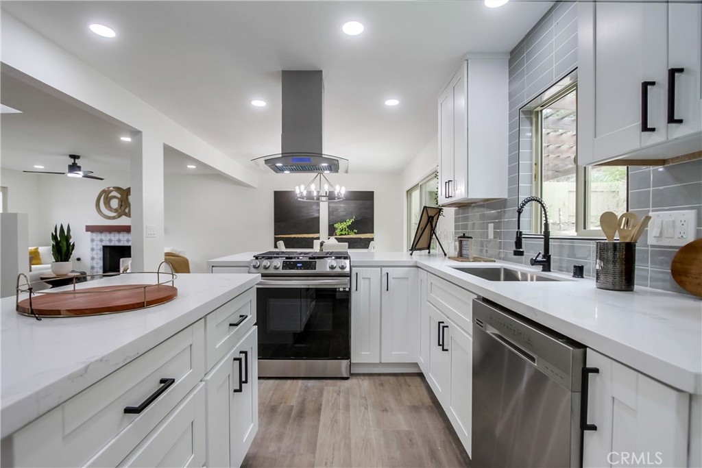7942 Deerfield