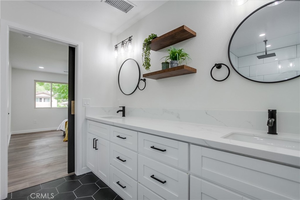 7942 Deerfield