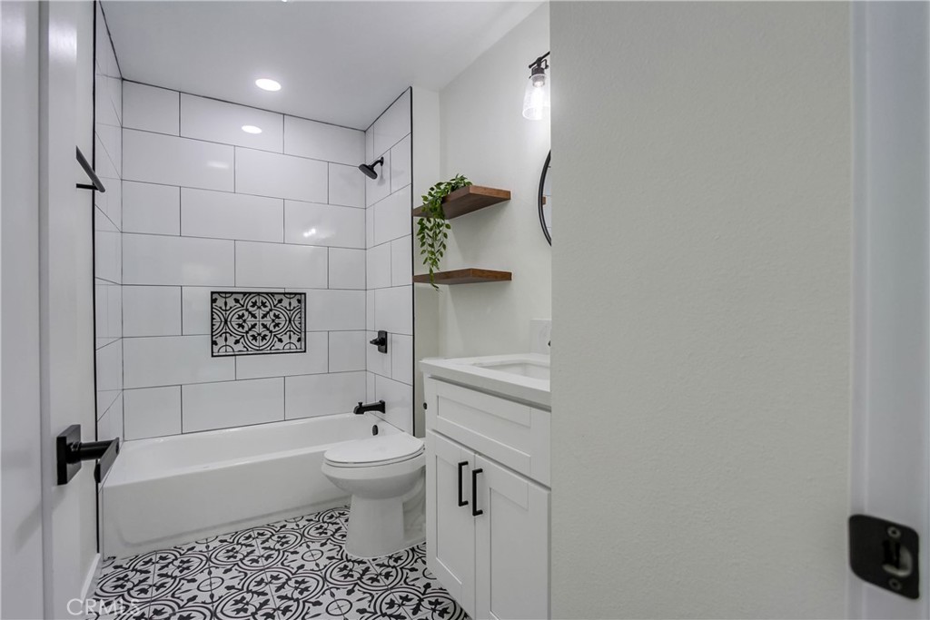 7942 Deerfield