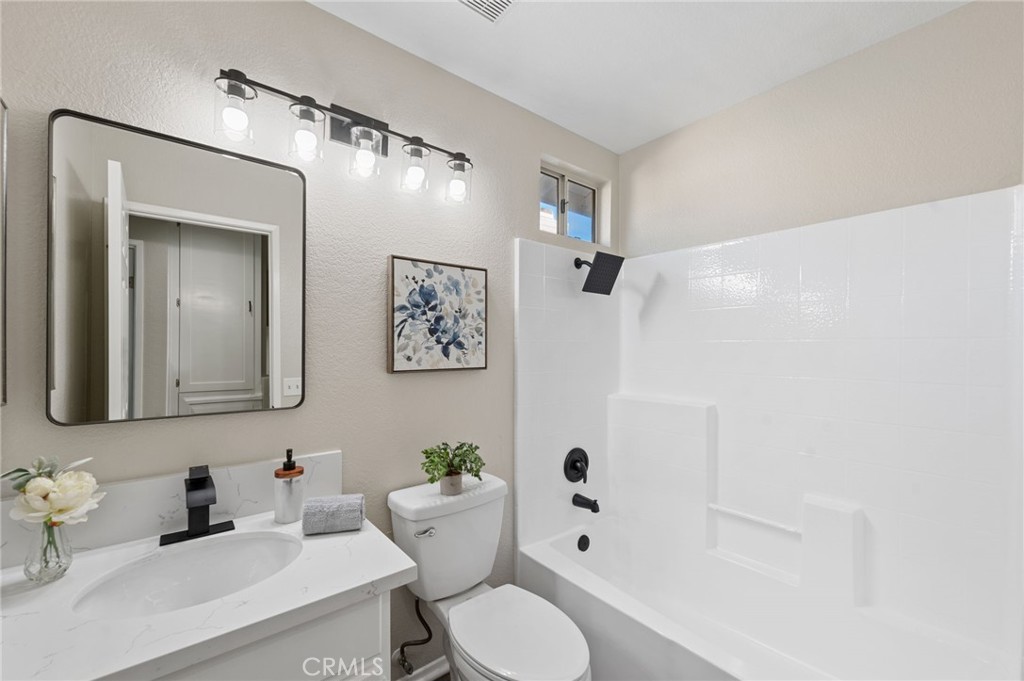 33037 Rossman Circle
