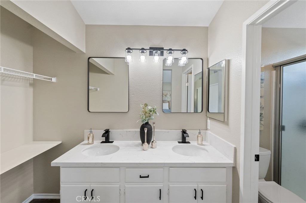 33037 Rossman Circle