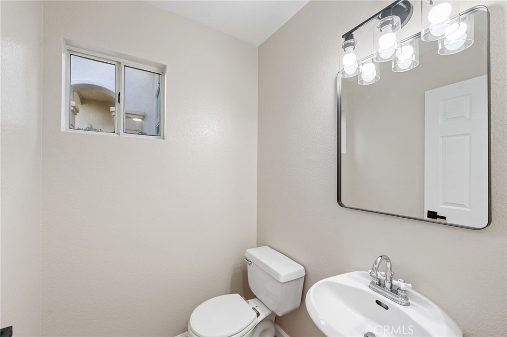 33037 Rossman Circle