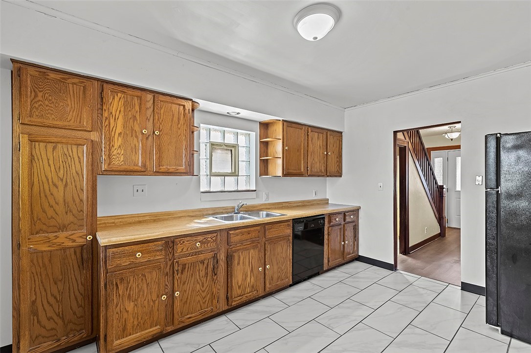 148 W Larkspur St