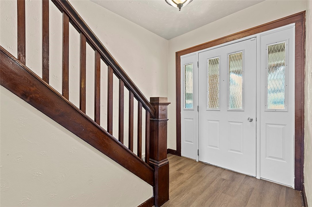 148 W Larkspur St