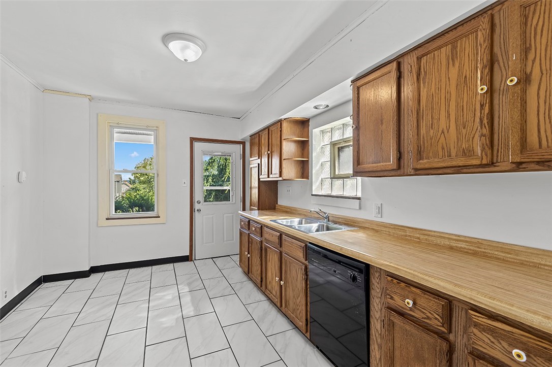 148 W Larkspur St