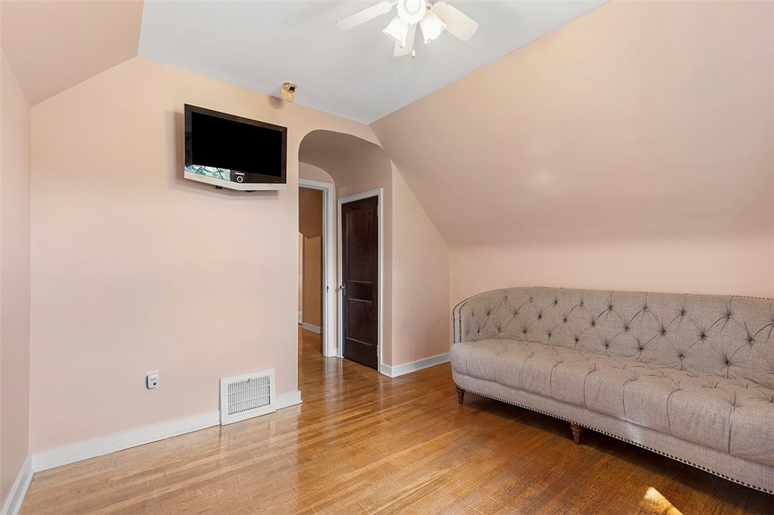 133 Spring Grove Rd