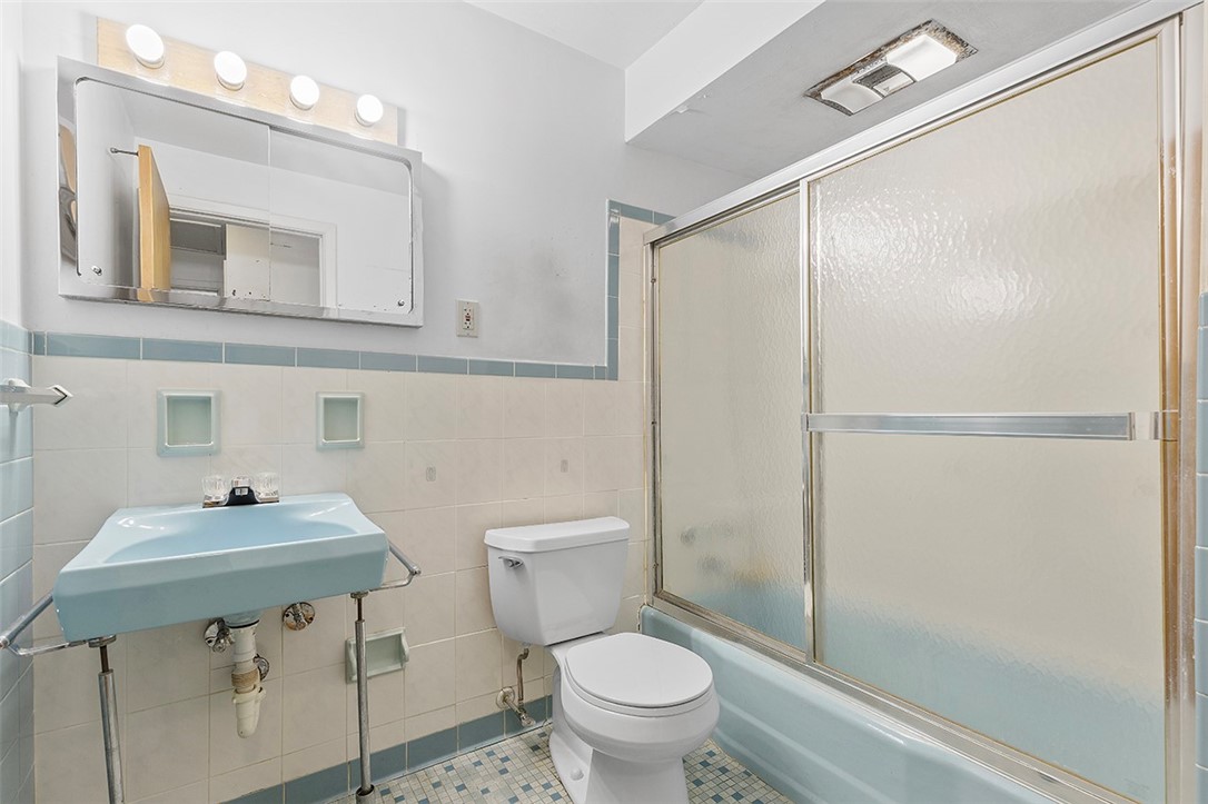 5117 Rosecrest Dr.