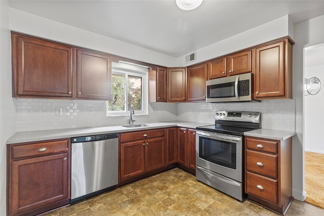 5117 Rosecrest Dr.