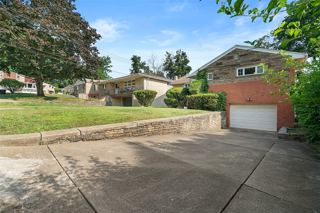 5523 Rippey Place